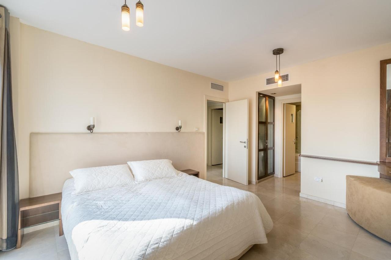 Front Of Beach Next Ritz Hotel - 3 Bedroom& 3 Bathroom Herzliya Exterior photo